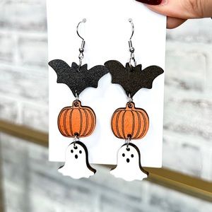 ✨NEW✨Wooden Halloween Earrings! 👻🧡🖤
